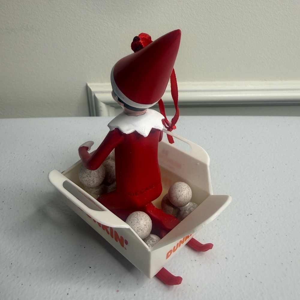 Dunkin' Elf Figurine Set - Picture 6 of 8